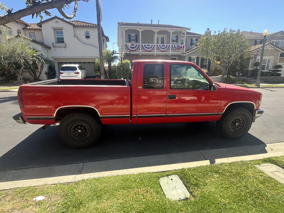 1997 Chevrolet Silverado - Image 10 of 31