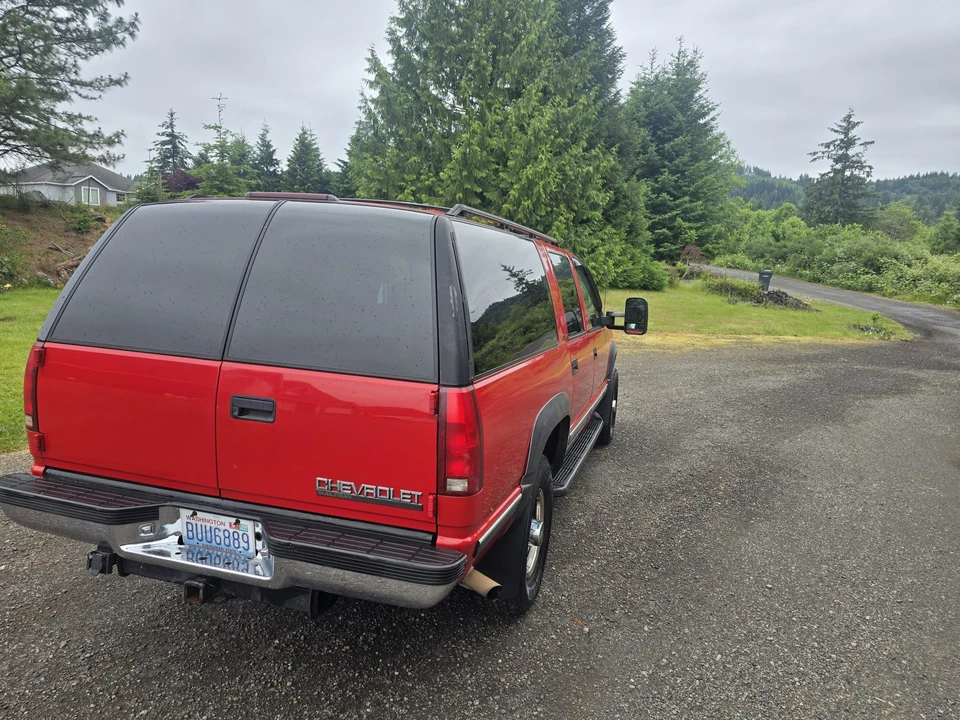 1997 Chevrolet Suburban 8th Gen - Image 12 of 31