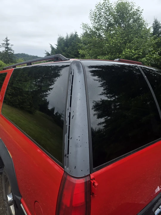 1997 Chevrolet Suburban 8th Gen - Image 21 of 31