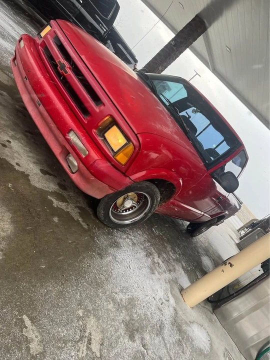 1997 Chevrolet S-10 - Image 4 of 5