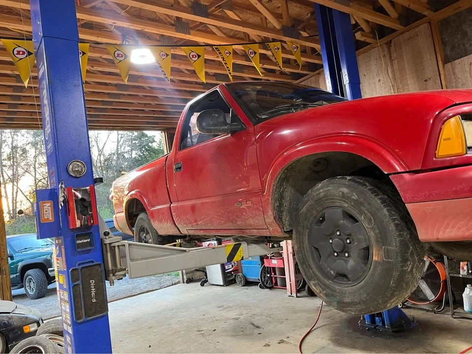 1997 Chevrolet S-10 - Image 2 of 5