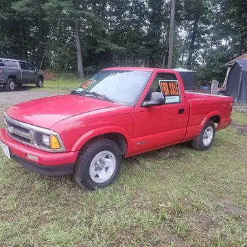 1997 Chevrolet S-10 LS Pickup 2D 6 ft