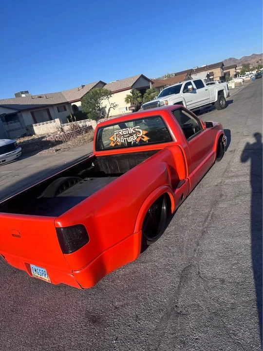 1997 Chevrolet S-10 - Image 2 of 14