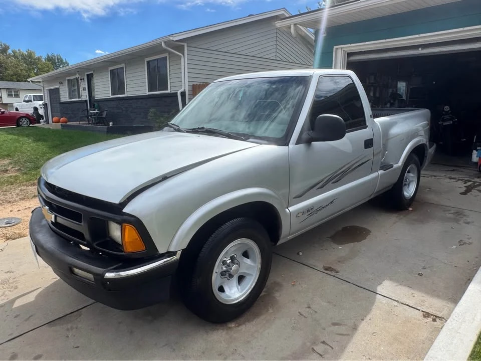 1997 Chevrolet S-10 - Image 3 of 10