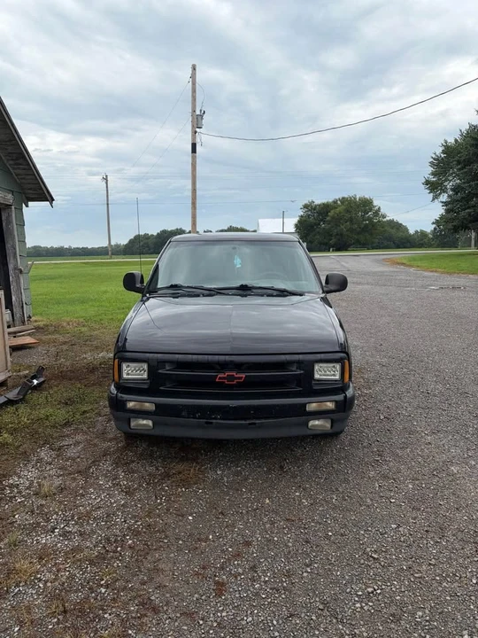 1997 Chevrolet S-10 - Image 2 of 4