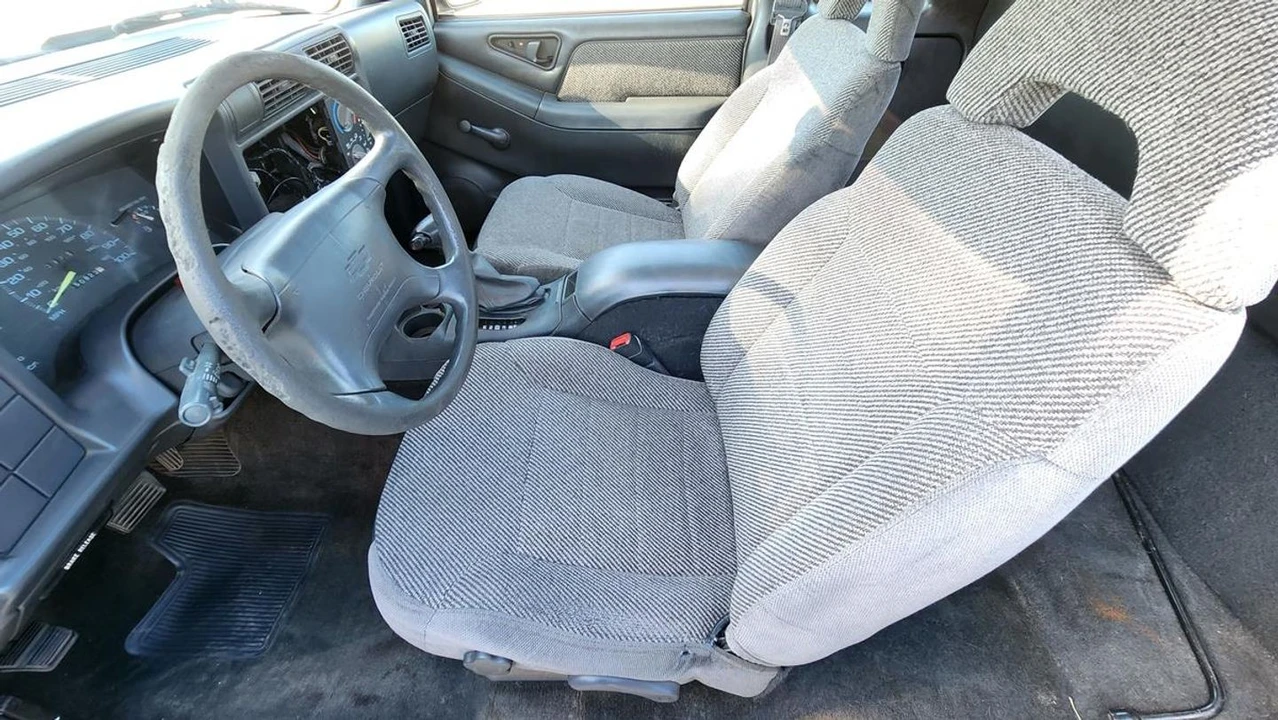 1997 Chevrolet S-10 - Image 14 of 21