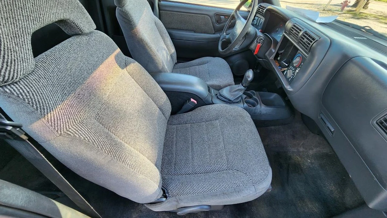1997 Chevrolet S-10 - Image 15 of 21