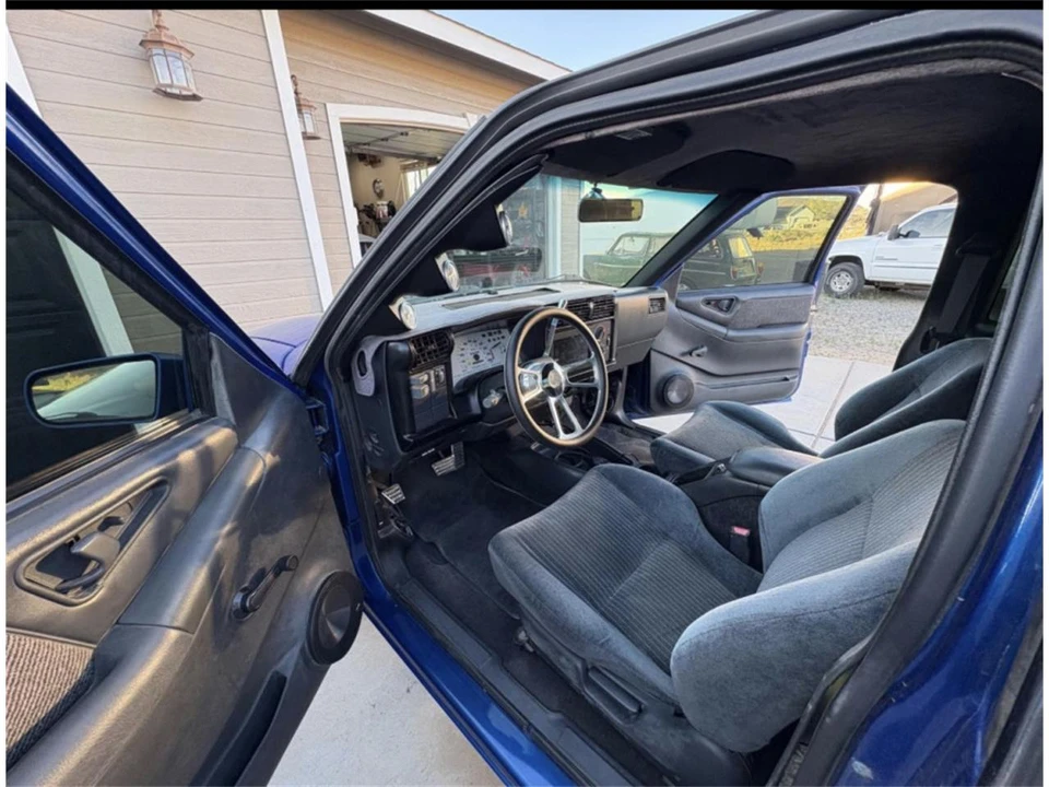 1997 Chevrolet S-10 - Image 10 of 13