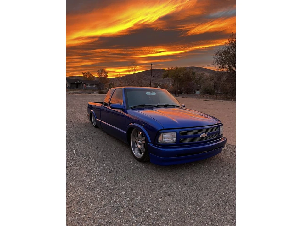 1997 Chevrolet S-10 - Image 4 of 13