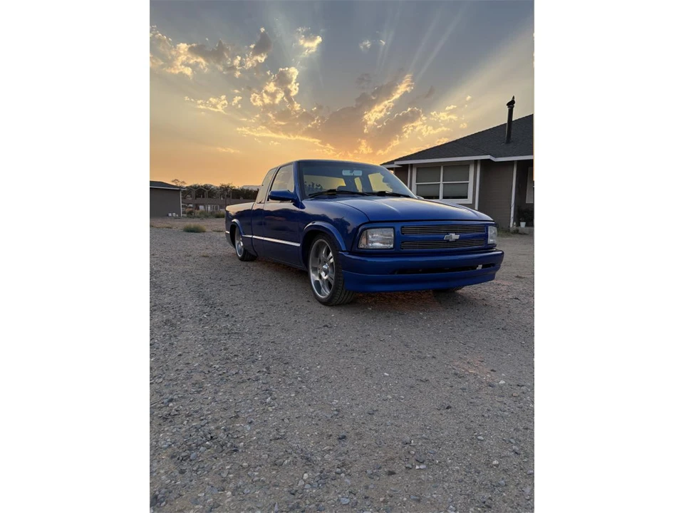 1997 Chevrolet S-10 - Image 6 of 13