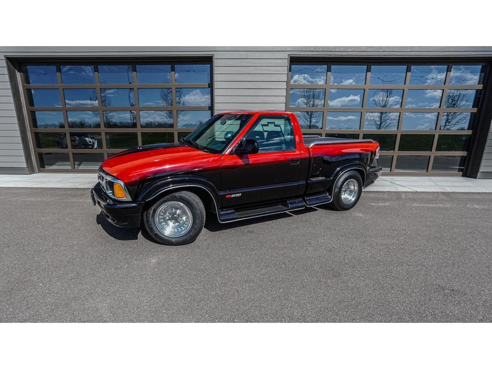 1997 Chevrolet S-10 - Image 2 of 31