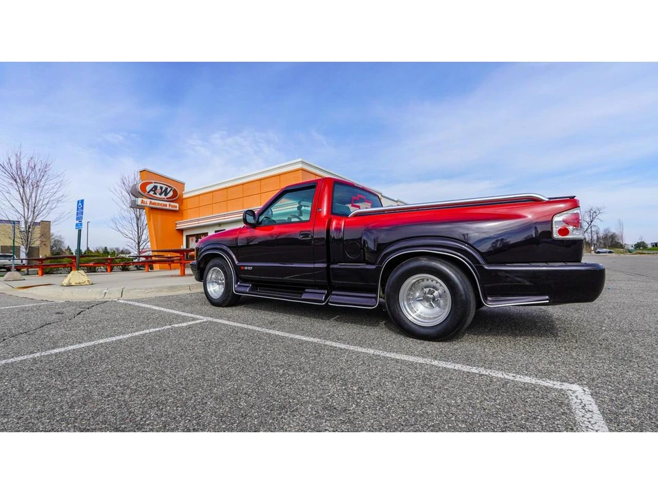 1997 Chevrolet S-10 - Image 12 of 31