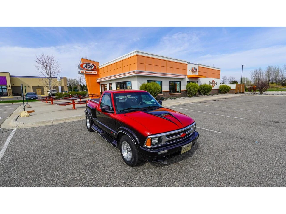 1997 Chevrolet S-10 - Image 13 of 31