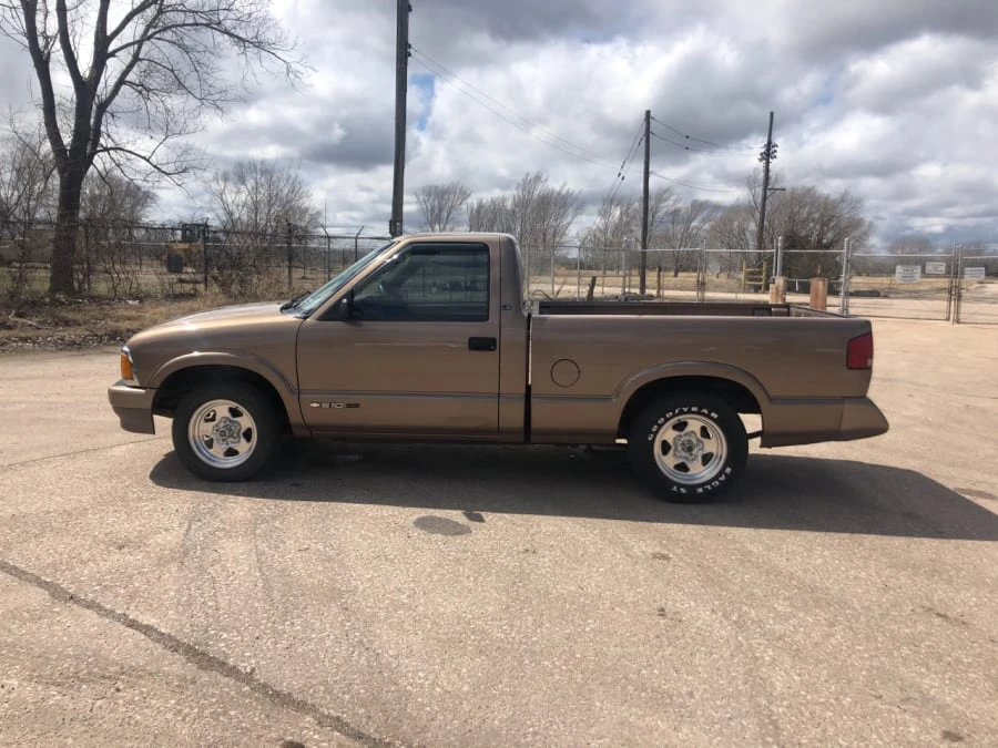 1997 Chevrolet S-10 - Image 4 of 14