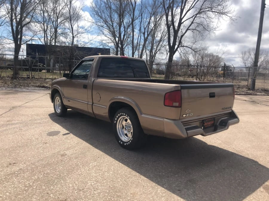 1997 Chevrolet S-10 - Image 3 of 14