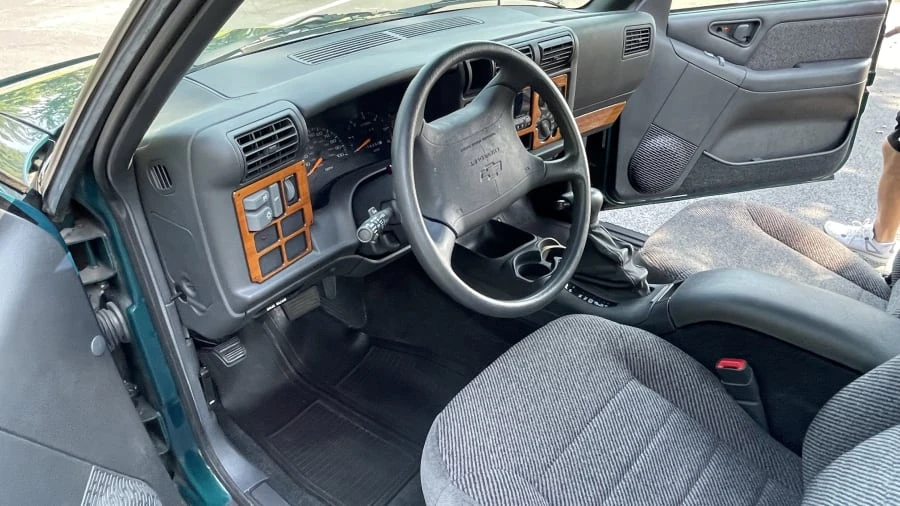 1997 Chevrolet S-10 - Image 3 of 25