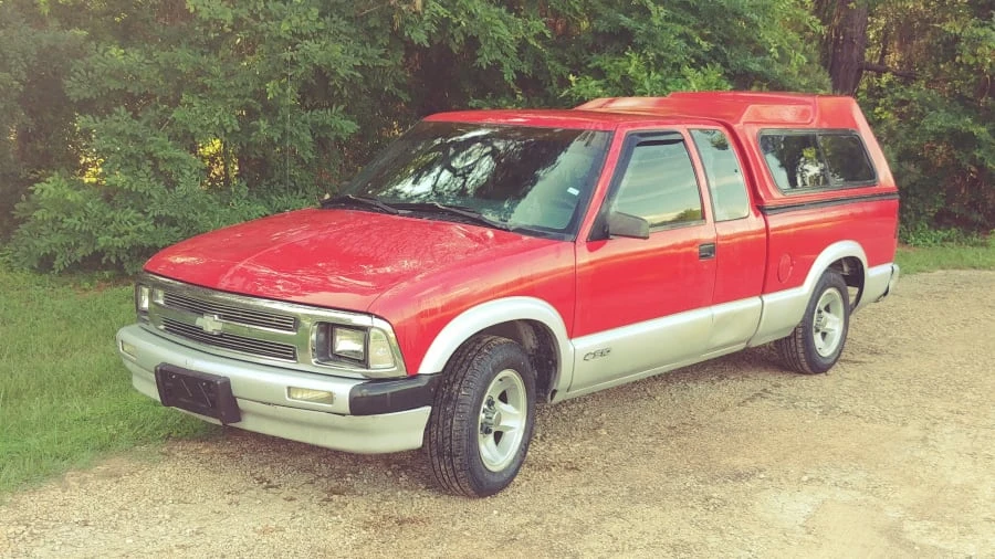 1997 Chevrolet S-10 - Image 2 of 10