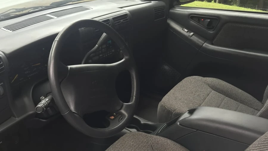 1997 Chevrolet S-10 - Image 3 of 10