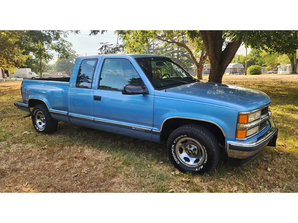 1997 Chevrolet C/K 4th Gen - Image 2 of 11
