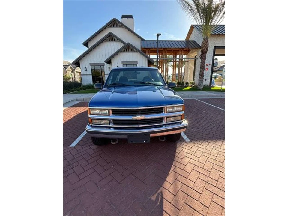 1997 Chevrolet Silverado - Image 8 of 12