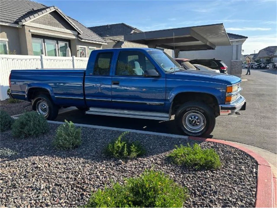 1997 Chevrolet Silverado - Image 10 of 12