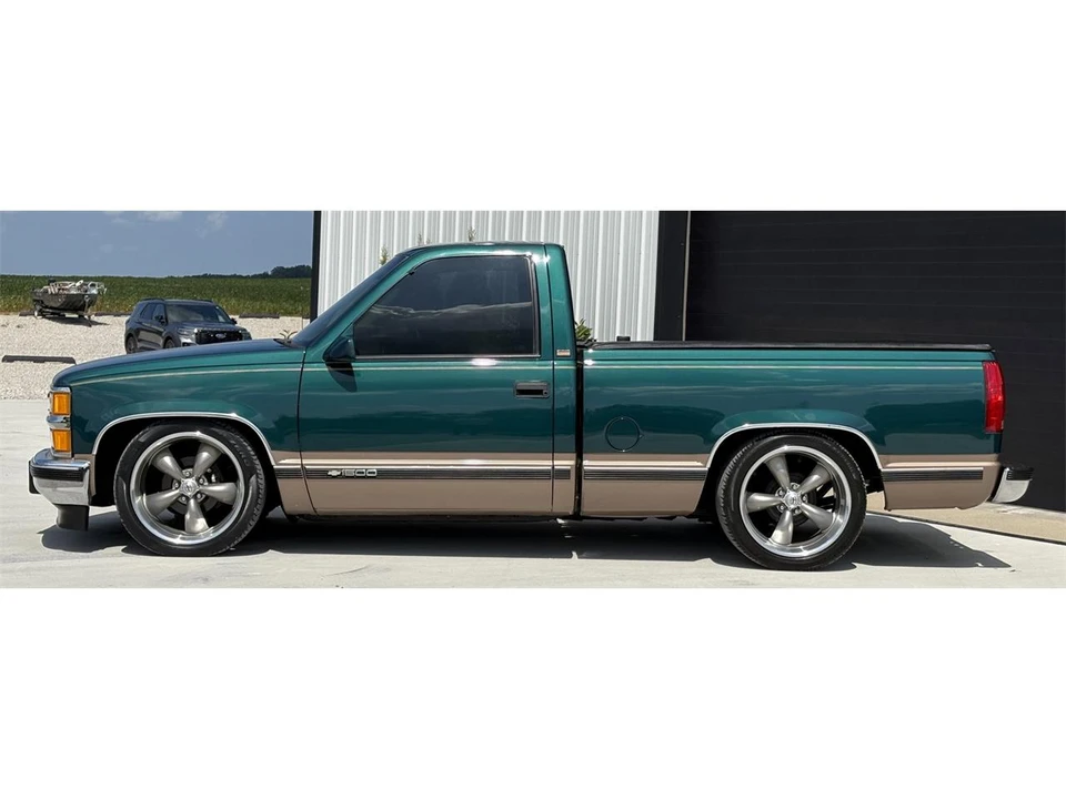 1997 Chevrolet C/K 4th Gen - Image 2 of 31
