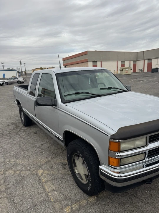 1997 Chevrolet Silverado 1st Gen - Image 2 of 20