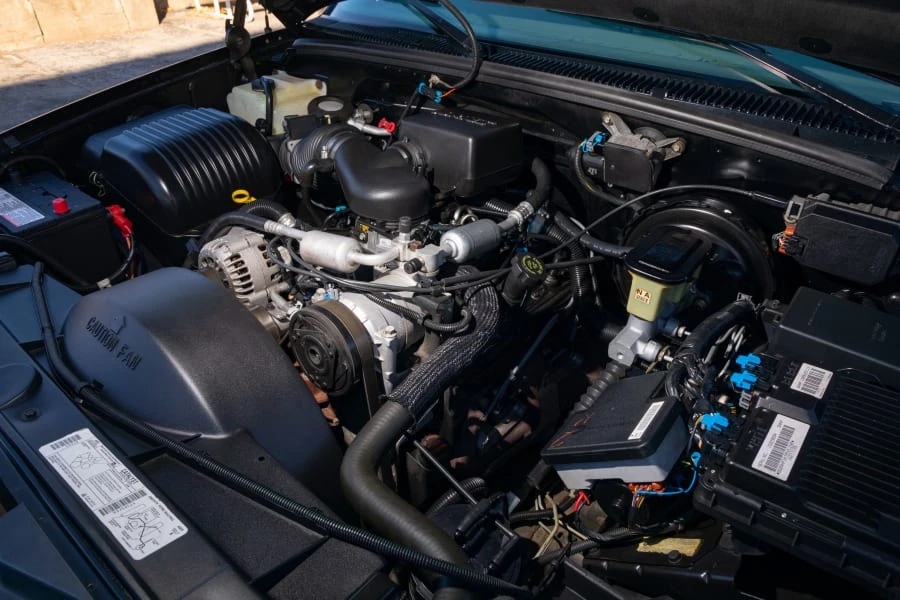 1997 Chevrolet Silverado - Image 28 of 30