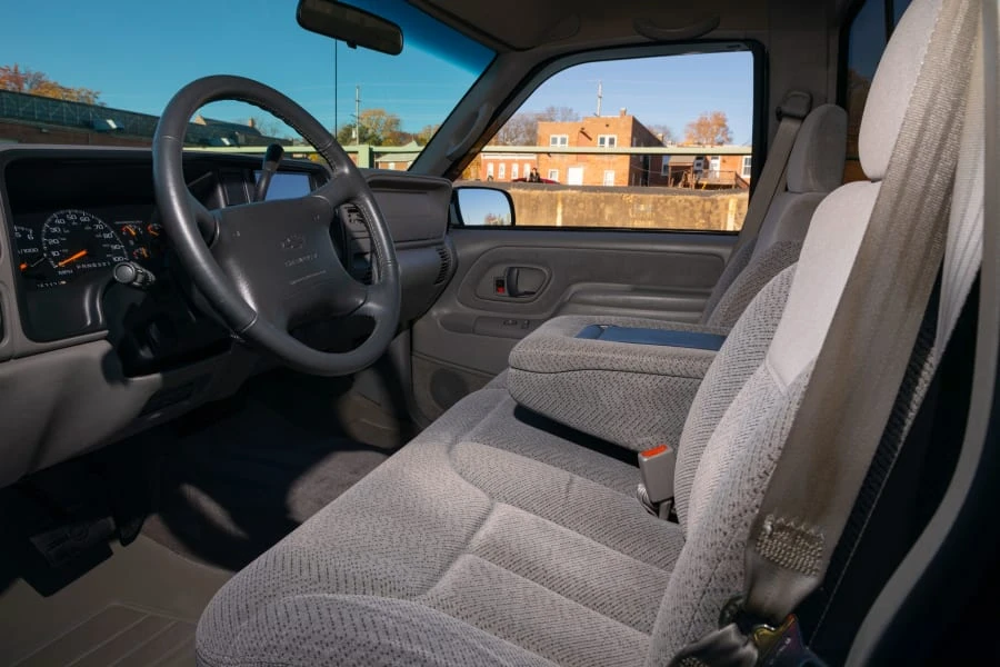 1997 Chevrolet Silverado - Image 21 of 30