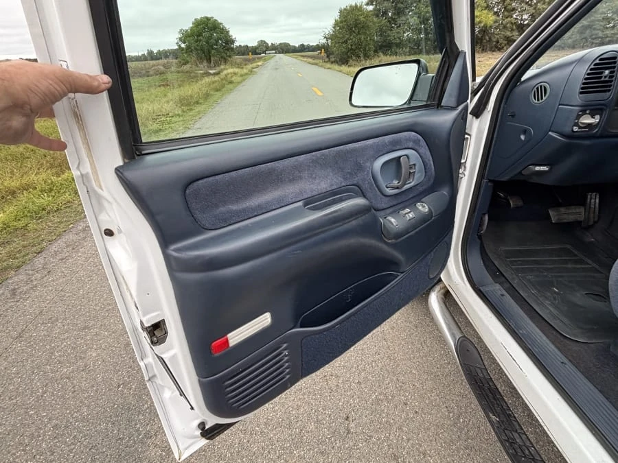1997 Chevrolet C/K 4th Gen - Image 9 of 12