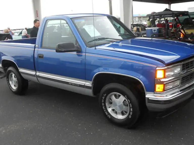 1997 Chevrolet Silverado - Image 2 of 2