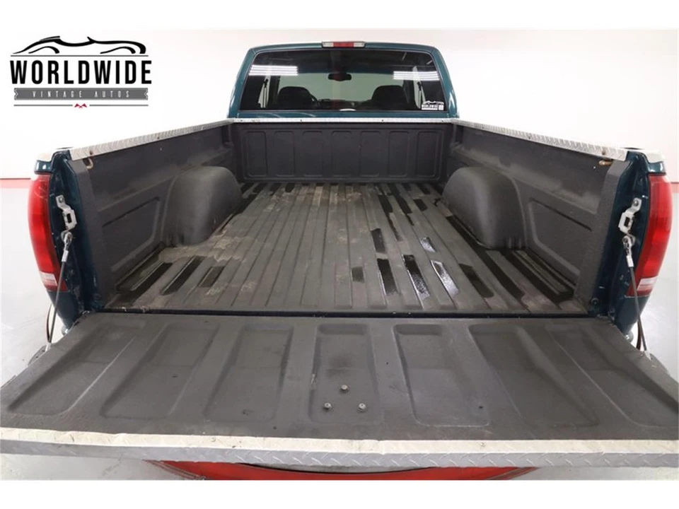 1997 Chevrolet Silverado - Image 20 of 31