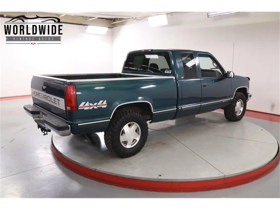1997 Chevrolet Silverado - Image 6 of 31