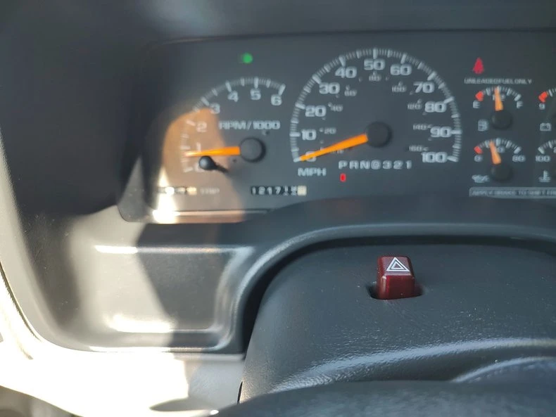 1997 Chevrolet Silverado - Image 12 of 17