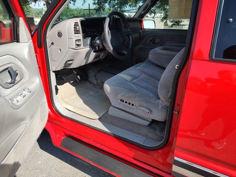 1997 Chevrolet Silverado - Image 11 of 17