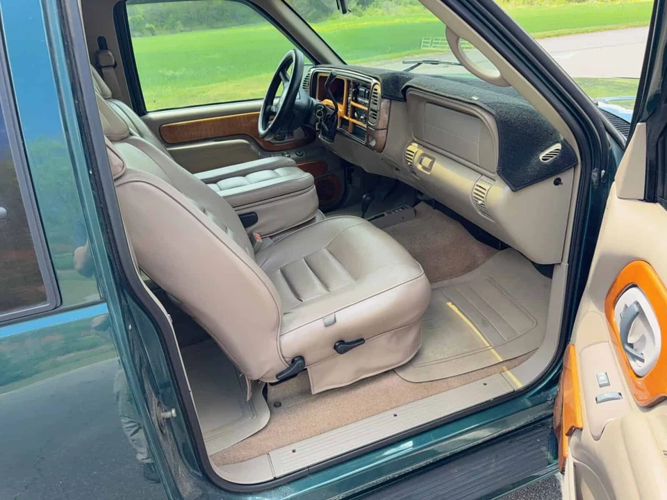 1997 Chevrolet C/K 4th Gen - Image 5 of 10
