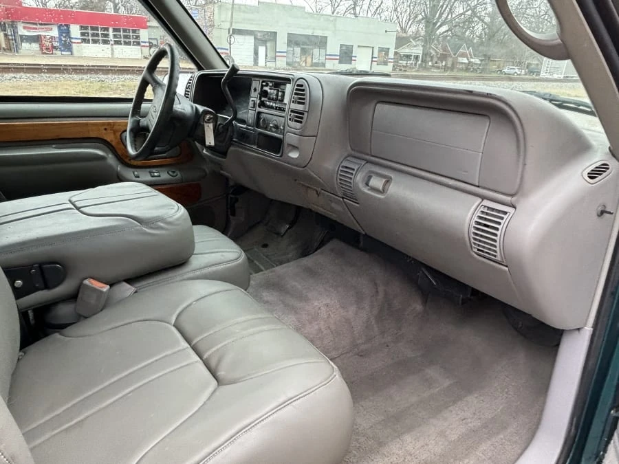 1997 Chevrolet Silverado - Image 11 of 12