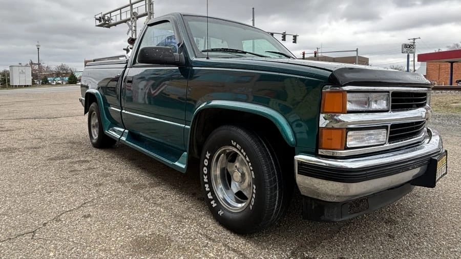 1997 Chevrolet Silverado - Image 6 of 12