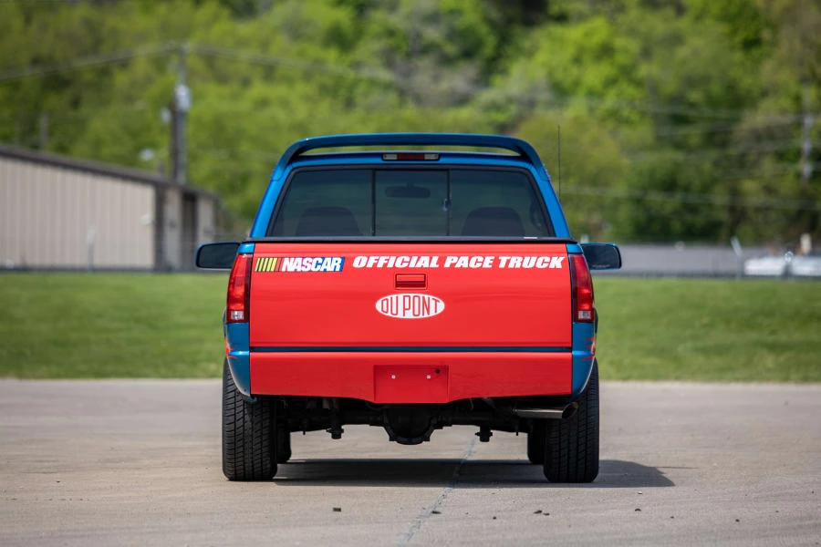 1997 Chevrolet Silverado - Image 10 of 26
