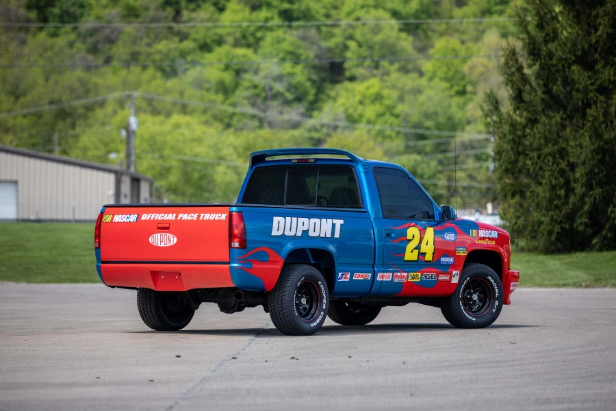 1997 Chevrolet Silverado - Image 3 of 26