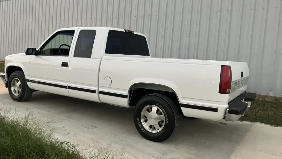 1997 Chevrolet Silverado - Image 2 of 4