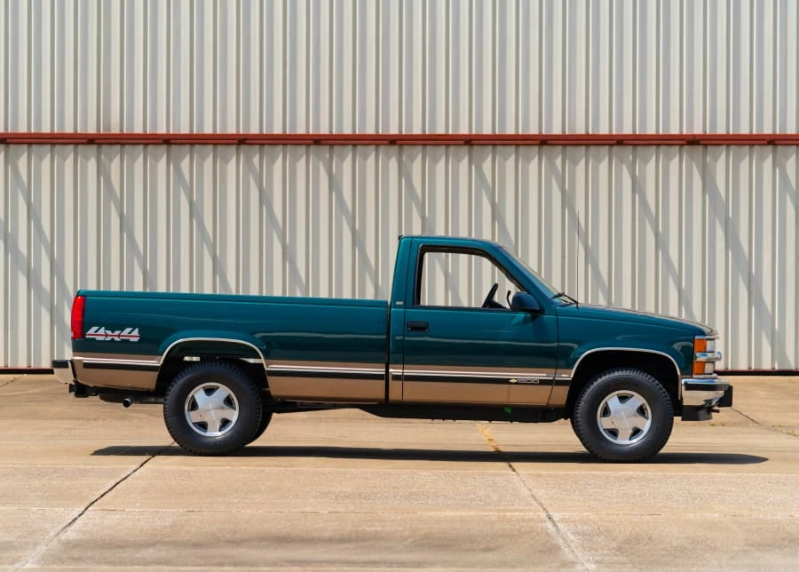 1997 Chevrolet Silverado - Image 2 of 25
