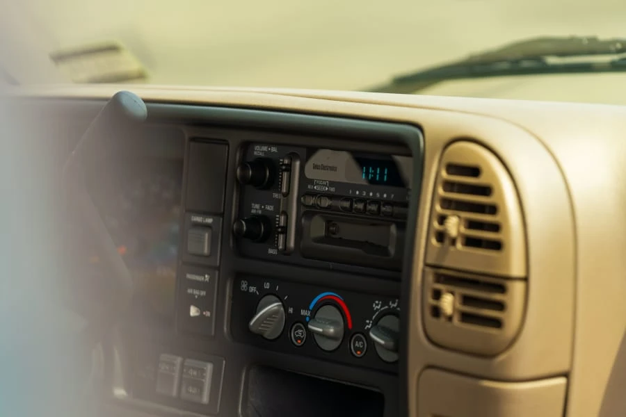 1997 Chevrolet Silverado - Image 15 of 25
