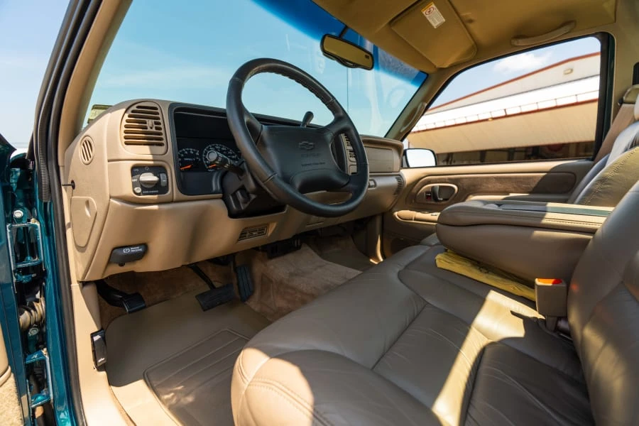 1997 Chevrolet Silverado - Image 19 of 25