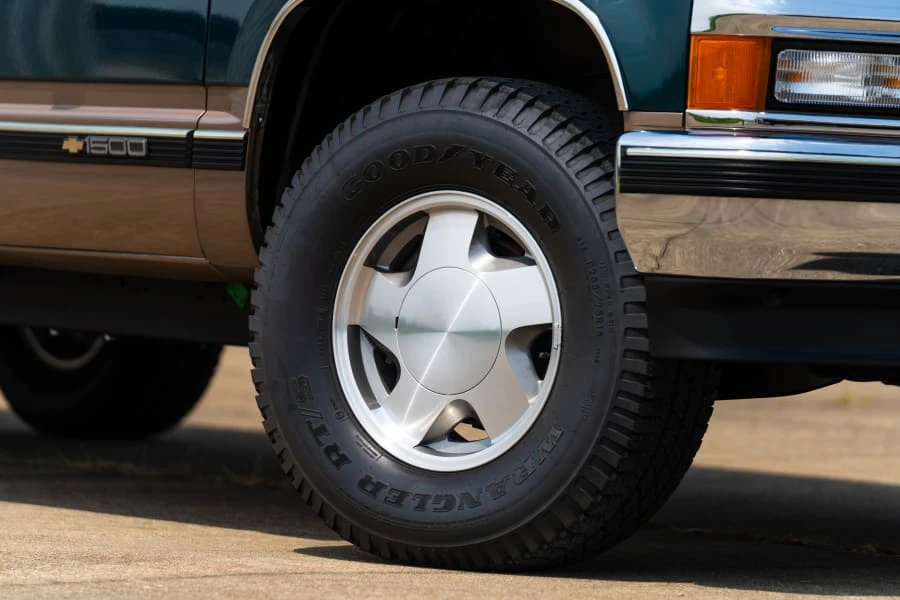 1997 Chevrolet Silverado - Image 13 of 25