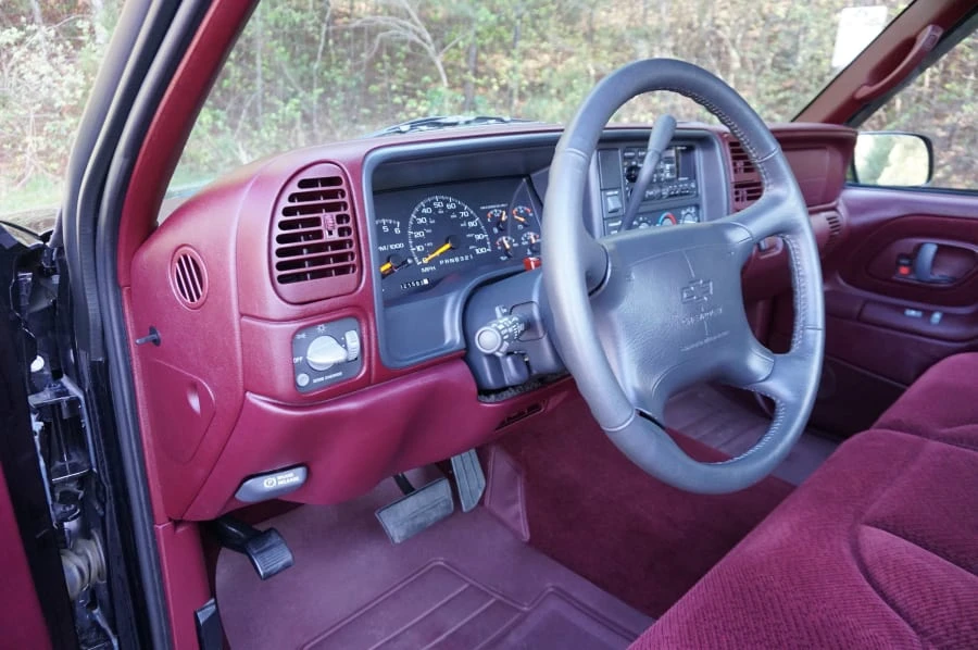 1997 Chevrolet Silverado - Image 5 of 31