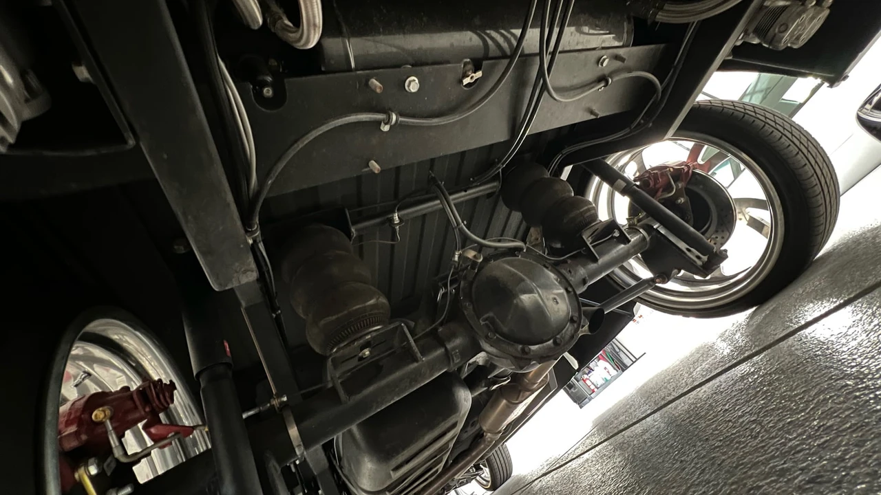 1997 Chevrolet Silverado - Image 12 of 16