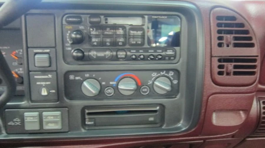 1997 Chevrolet Silverado - Image 5 of 12