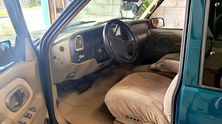 1997 Chevrolet Silverado - Image 3 of 14