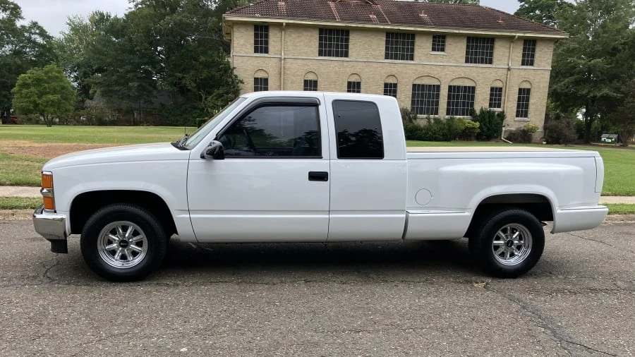 1997 Chevrolet Silverado - Image 2 of 6
